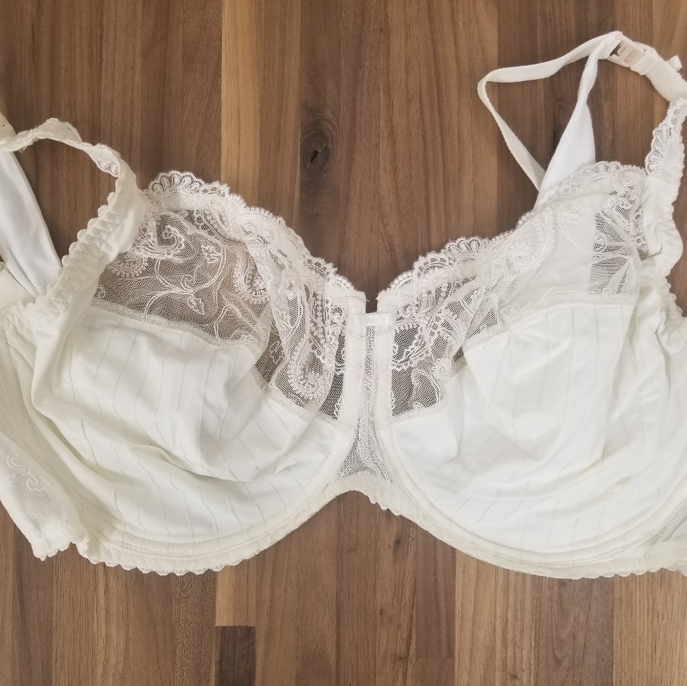 34H chantelle nursing bra ... The Sexy Mom
